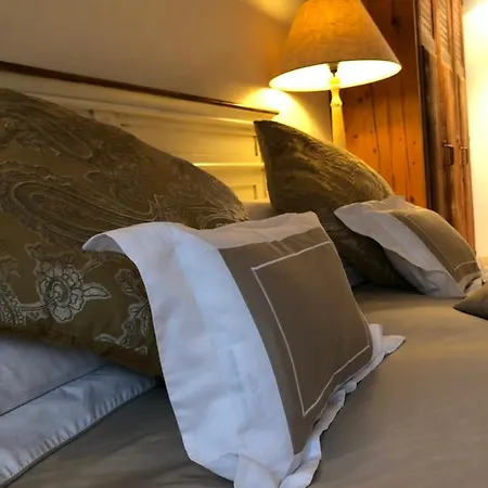 Cafe Cher-mignon Et D'hotes Bed and Breakfast 3*