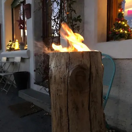 Couette-café Café Cher-mignon Et D'hôtes