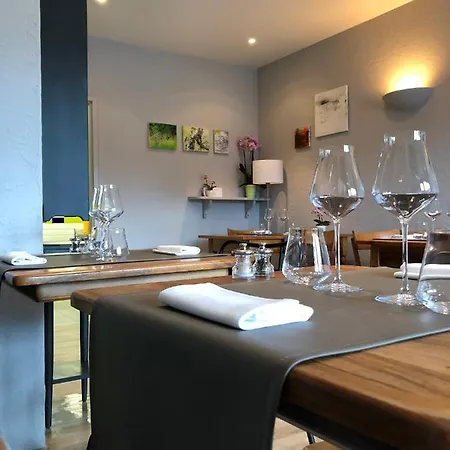 Cafe Cher-mignon Et D'hotes Bed and Breakfast 3*
