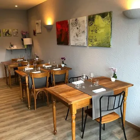 Cafe Cher-mignon Et D'hotes Oda ve Kahvaltı 3*