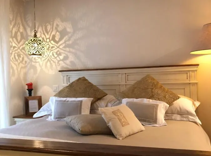 Cafe Cher-mignon Et D'hotes Bed and Breakfast 3*