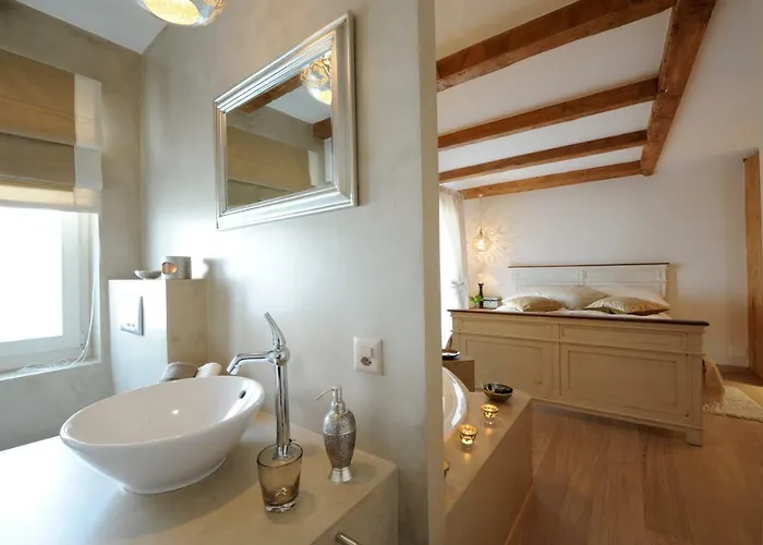 Couette-café Café Cher-mignon Et D'hôtes